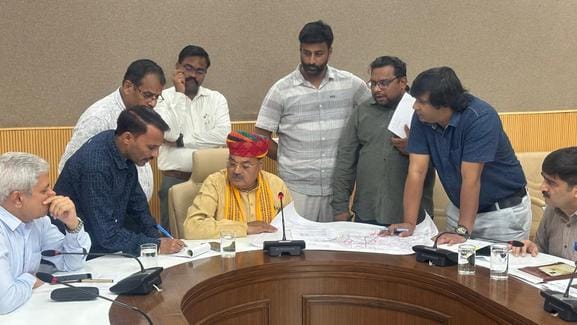 The MLA reviewed the steps to be taken for the beautification of the city