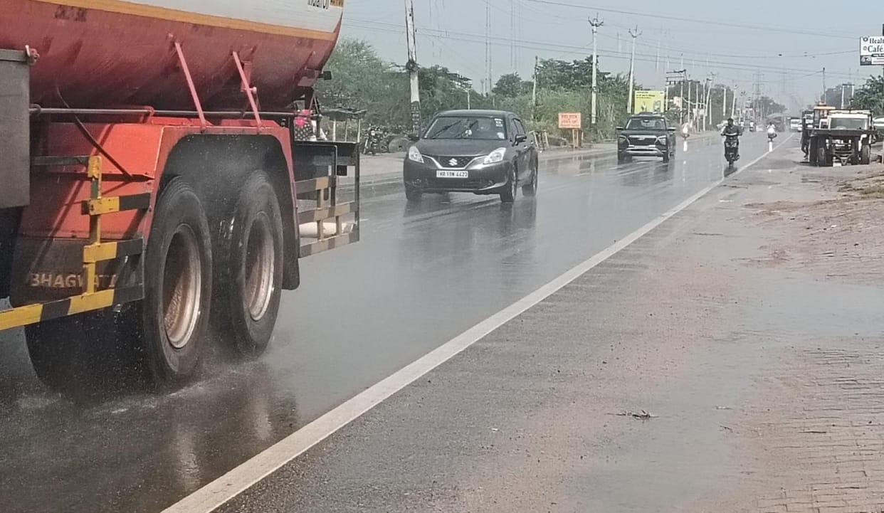 10 mm rain made the weather pleasant, maximum temperature dropped by 4 degrees