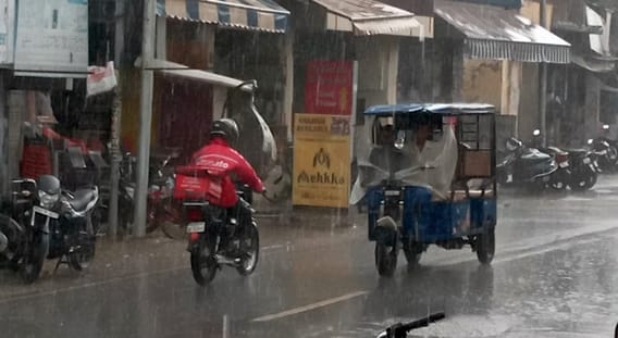 Dark clouds are looming, there is a possibility of rain today with strong winds
