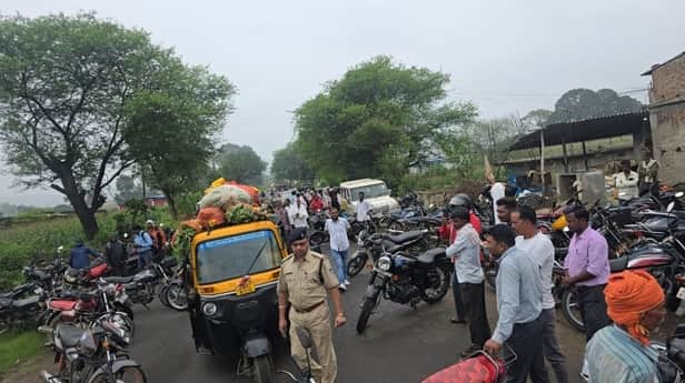 सड़क पर हुआ चक्काजाम