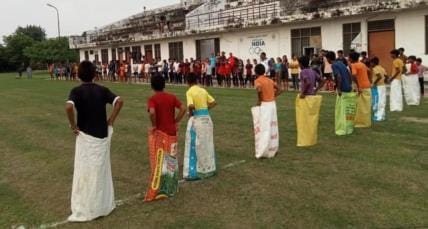Ranjit and Sania top the sack race