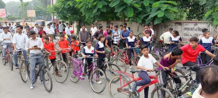 Cycle rally organized to stay fit