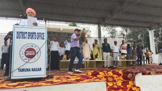 Young generation should make name in sports: Rana