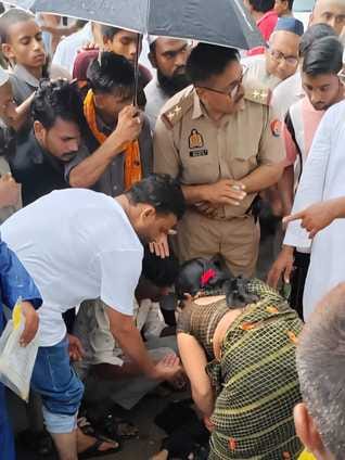 Truck hits bike riding couple, wife dies, husband injured