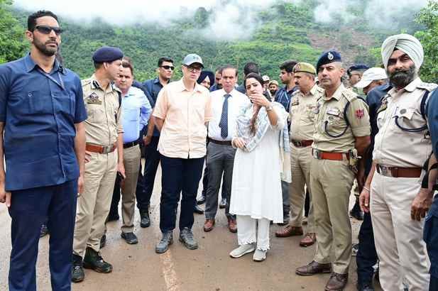 Udhampur, Jammu Srinagar Highway, Broken Roads, Traffic Start Sixth Day