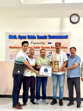 Daman and Priyanshi first in under-13 student category of table tennis