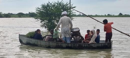 25 villages of Nawabganj and Karnailganj are in the grip of flood