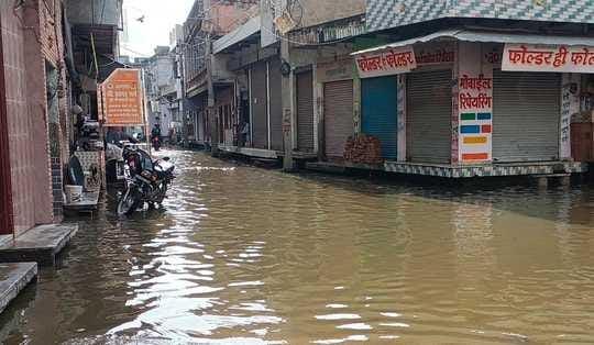Water filled in the market due to rain