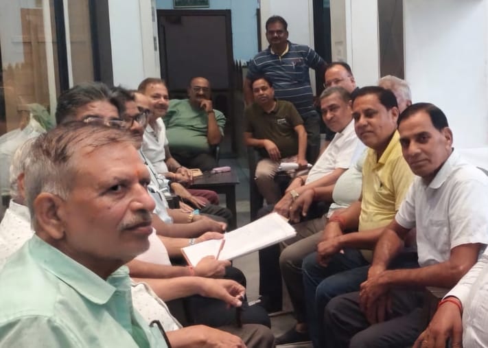 The old committee was reinstated in the meeting of Shri Ram Leela committee