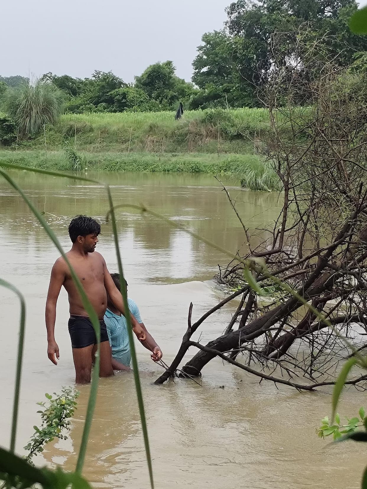 A teenager drowned in the river while bathing during grandmother's tenth day rituals