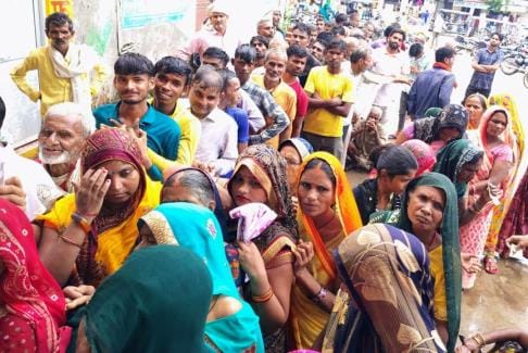 The pain of farmers increased due to less number of counters