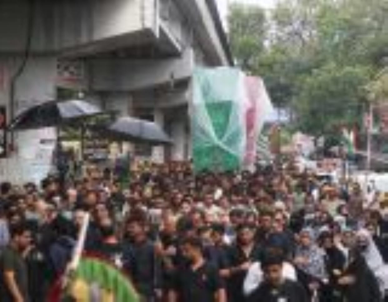 Amid the rain, the silent procession of the Tajiya started with devotion