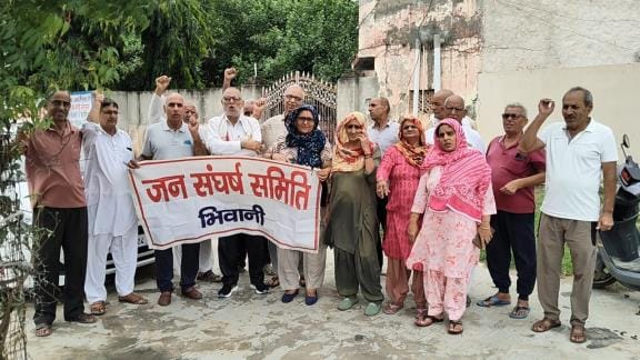 Demonstration held for pure drinking water