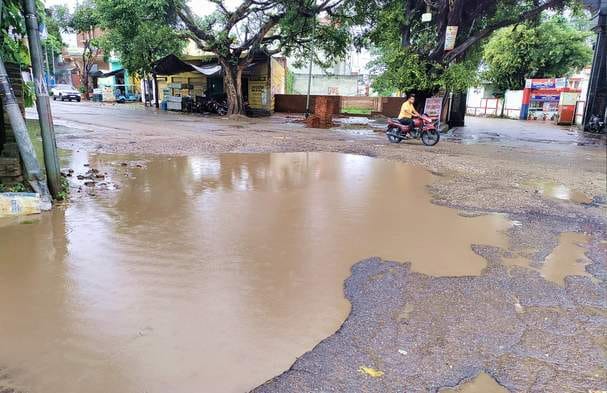 The pothole on the road at Thana crossing has become dangerous