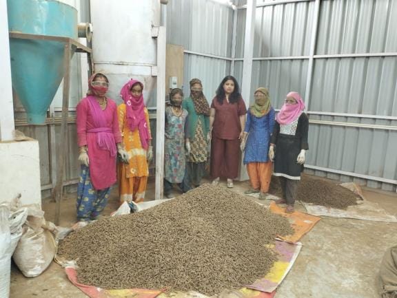 Kavita is teaching women to make biomass coal from sawdust