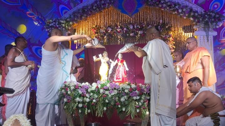 Radhastami celebrated with great pomp in Chandrodaya Mandir