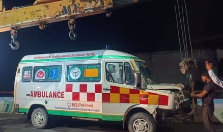 Woman dies in road accident, five injured including husband and son