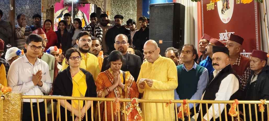 BJP Mahila Morcha burnt the effigy of Rahul Gandhi