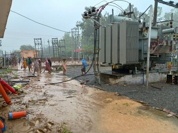 In the Pirathala substations, waterlogging has disrupted the three-phase electricity supply, and MGNREGA workers are engaged in pumping out the water.