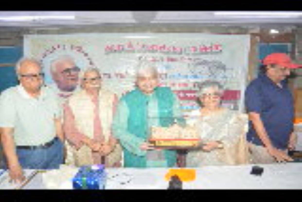 Atul Tiwari received Rahi Masoom Raza Literature Award