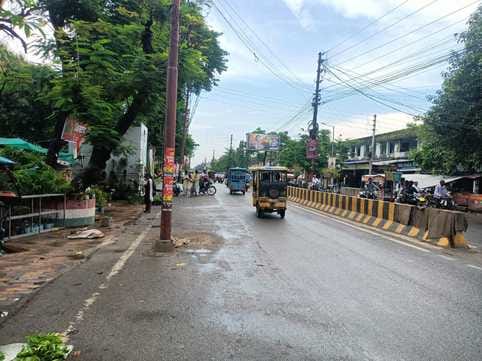Poles in the middle of the road are inviting accidents