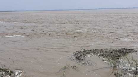 Villagers scared of Ganga erosion, started leaving the village