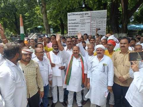 Action should be taken against those who defame by using surname Singh