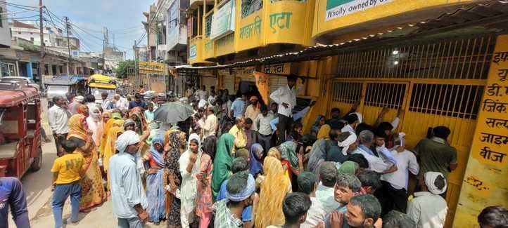 Manure freed us from cooking and cooking, women struggled in queues till evening