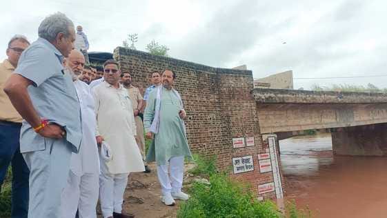 Former MLA Kulwant Bajigar arrived