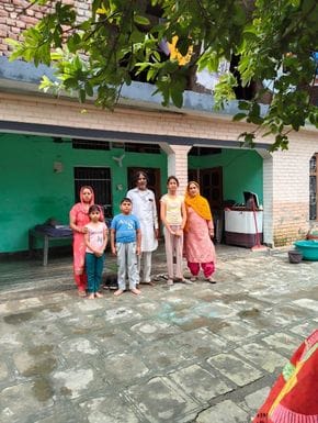Many families are homeless due to heavy rain in Behala village of Takoli Panchayat
