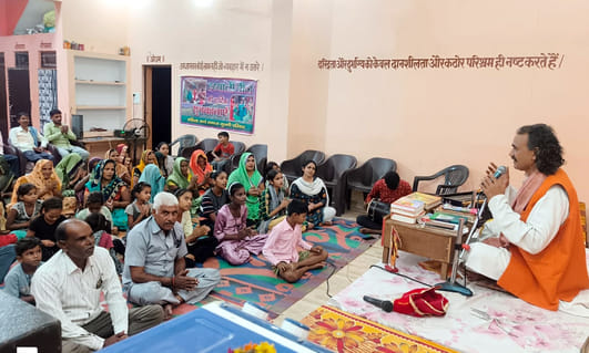 The devotees took a pledge to lead a dignified life