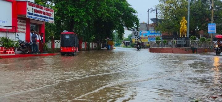Water entered the houses due to rain, schools remained closed