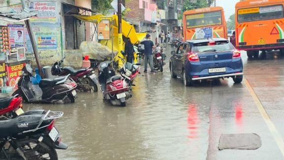 Weather changed, heavy rain brought relief in the afternoon