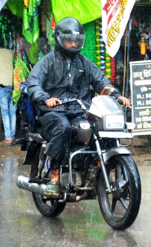Cloudy weather, chances of rain are being made again today