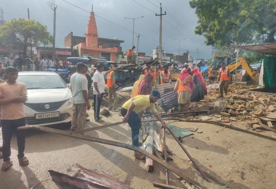Illegal construction removed from outside two shops in Bawanikheda