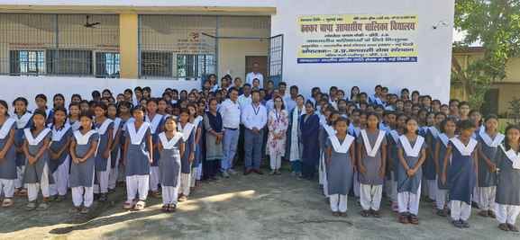 Parents put forth their point in front of Delhi team that college should be done by 12th