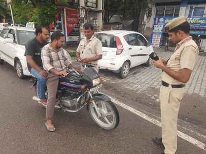 Challans being issued on wrong numbers, police troubled
