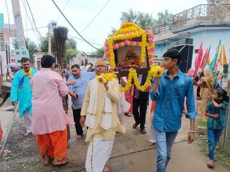 Thakur ji's palanquin taken out in Amarpur Jorasi
