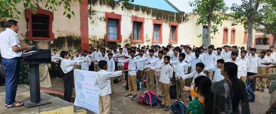 Students were made aware about cleanliness driveStudents were made aware about cleanliness drive