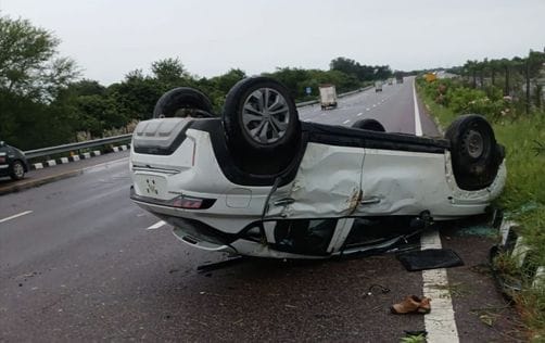 High speed car overturned on expressway, two brothers injured