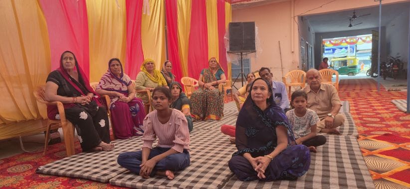 The atmosphere of the Dharamshala was devotional
