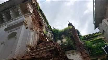 Chhatarpur News: Part of 200-year-old dilapidated princely palace collapses