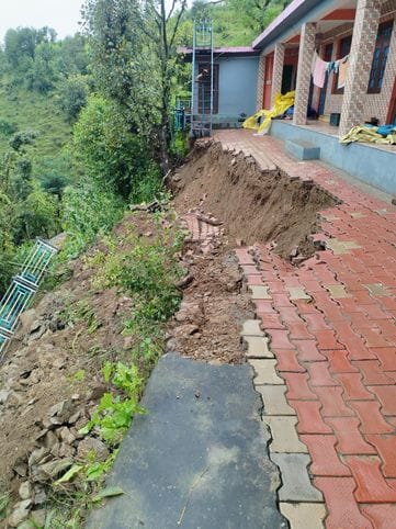 Six houses damaged in Lanot Panchayat