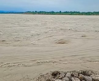 The rain in the mountains worsened the situation in the plains, the barrage got drenched