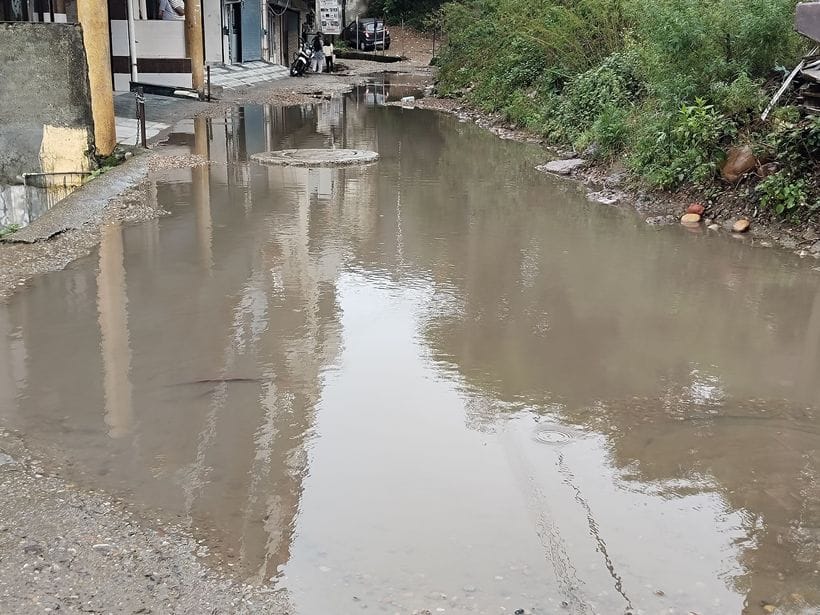 The road leading to Chintapurni Hospital has turned into a pond