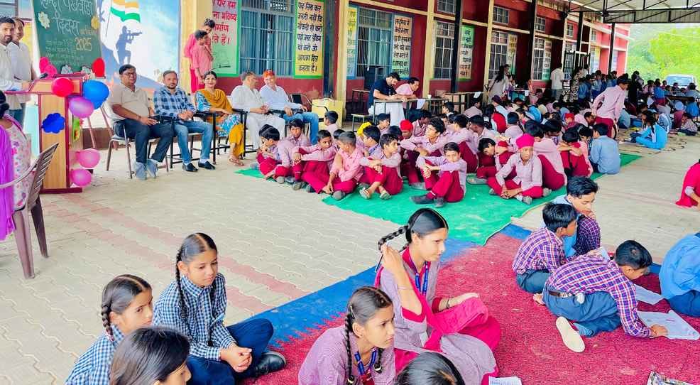 GMSPS Gadrana winner in poem recitation