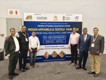 Buyers gathered information about textile products, hope for new business from new country