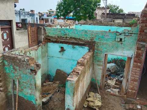 The roof of two rooms of a labourer's family collapsed due to rain