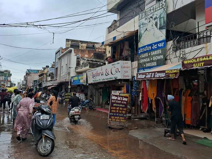 Customers from Himachal, Punjab in cloth market decreased Customers from Himachal, Punjab in cloth market decreased