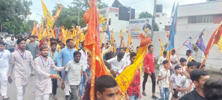Shri Khatu Shyam Nishan Padyatra was taken out with great pomp